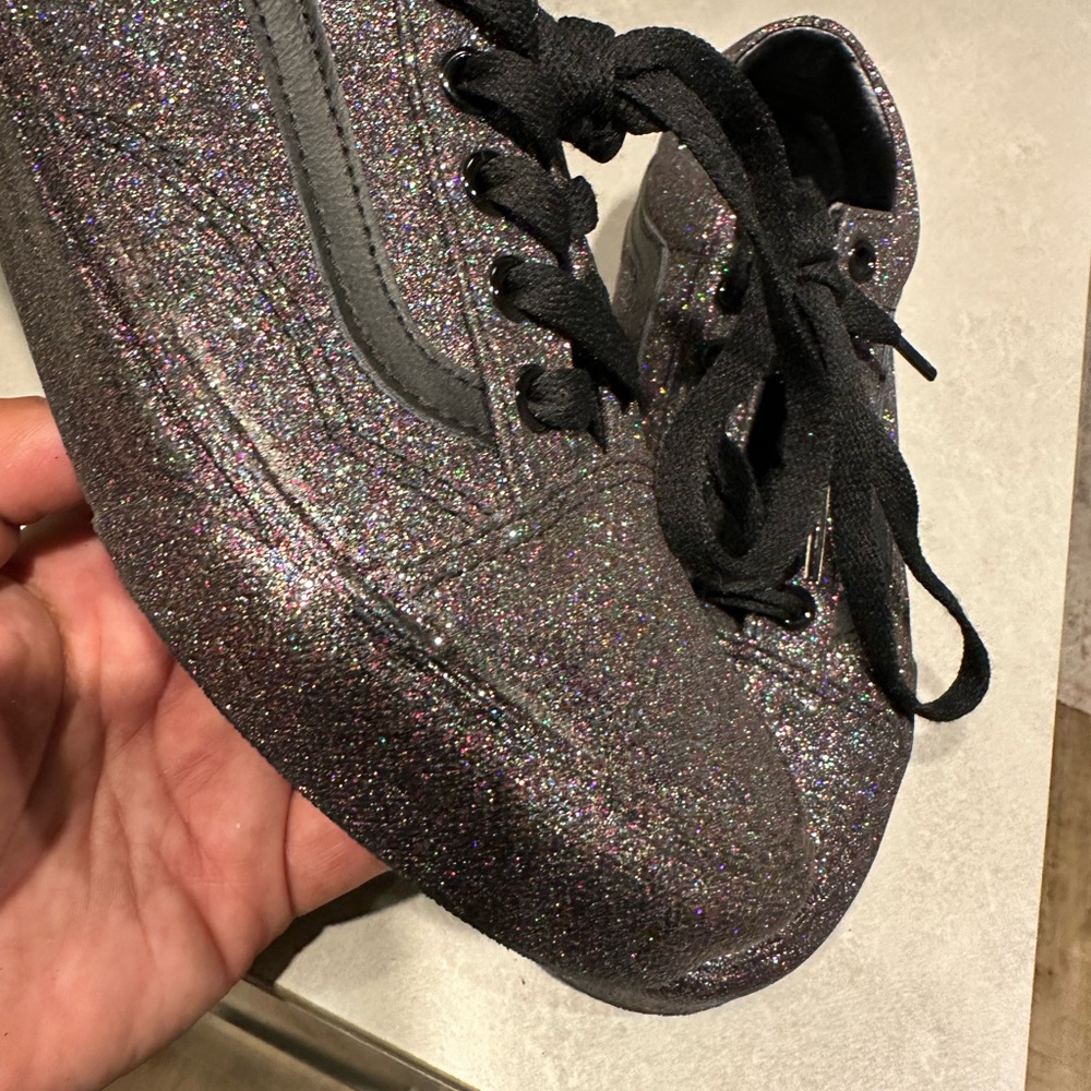 Vans Old School Glitter Women’s Sneakers with Black Laces! NEW & UNUSED.